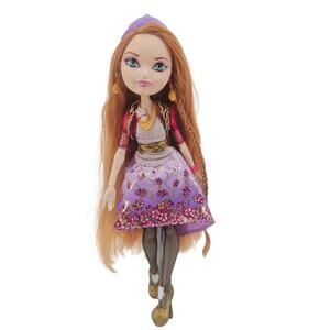 Ever After High Royal Series First Chapter Holly O'Hair doll 2014